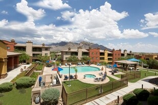 Oro Vista in Tucson, AZ - Building Photo