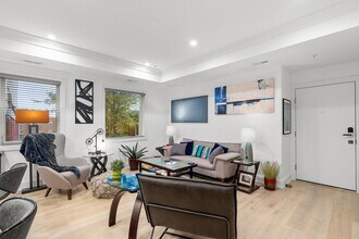 2429 Ontario Rd NW in Washington, DC - Building Photo - Building Photo