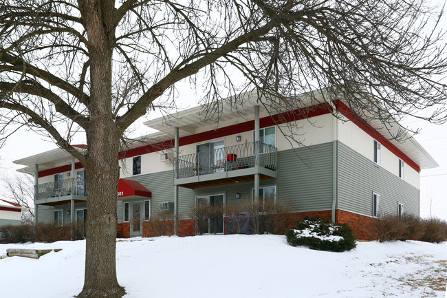 Knightsbridge Road Apartments in Waunakee, WI - Foto de edificio - Building Photo