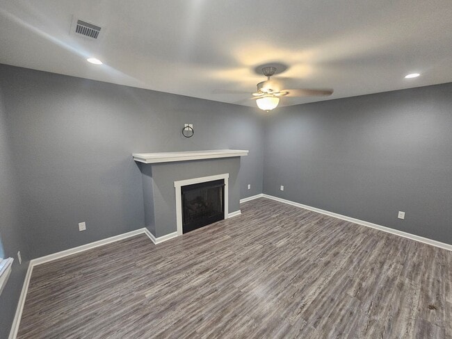 303 Dobbs St in Benton, AR - Building Photo - Building Photo