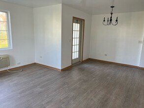 2115 Silverstone Dr in Carpentersville, IL - Building Photo - Building Photo