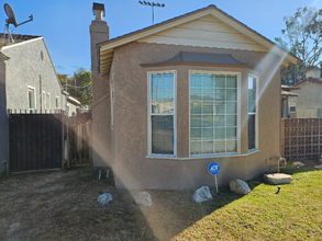 8806 Ruthelen St in Los Angeles, CA - Foto de edificio - Building Photo