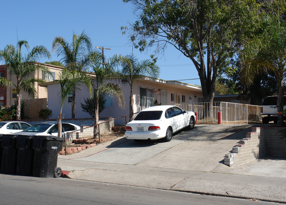 4019-4025 Winona Ave in San Diego, CA - Building Photo