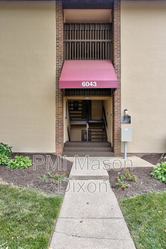 property at 6043 Majors Ln