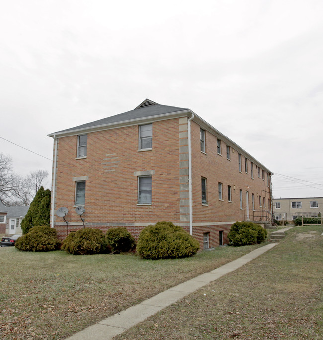 818 Cherry Dr in Dayton, OH - Building Photo - Building Photo