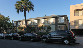 1233-1235 N Harper Ave in West Hollywood, CA - Building Photo