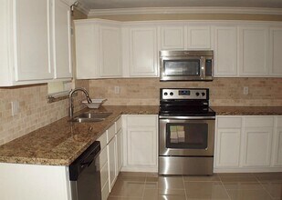 3010 Castlewood St in Houston, TX - Building Photo - Building Photo