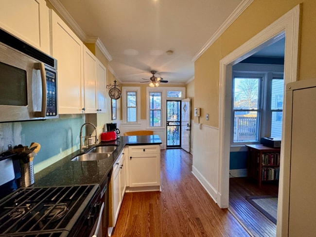 527 Shepherd St NW in Washington, DC - Building Photo - Building Photo