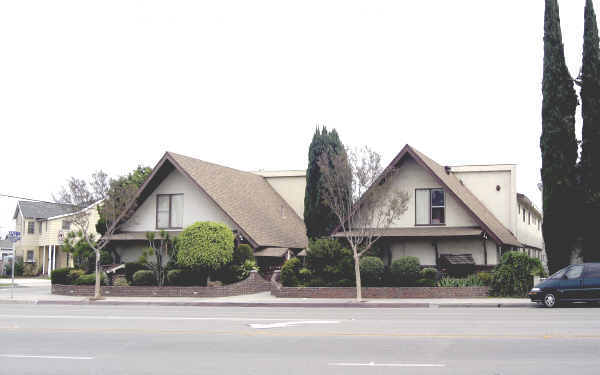 Quiet Park in Downey, CA - Foto de edificio - Building Photo