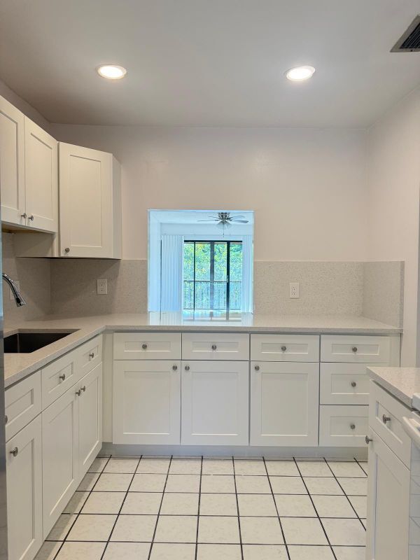 property at 5987 Forest Hill Blvd