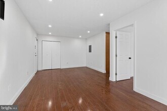 16 S Van Dorn St in Alexandria, VA - Building Photo - Building Photo