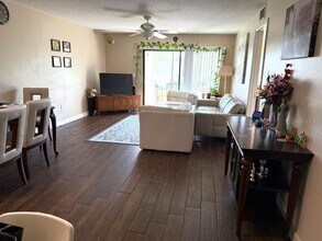 108 Nina Way in Oldsmar, FL - Building Photo - Building Photo