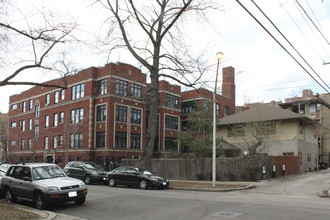 Edgewater Gardens in Chicago, IL - Building Photo - Building Photo