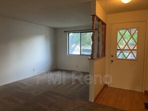 3358 Candelaria Dr in Sparks, NV - Building Photo - Building Photo