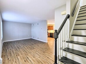 35 Sunrise Cir in Denver, PA - Foto de edificio - Building Photo