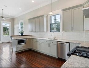 5036 N Rampart St in New Orleans, LA - Foto de edificio - Building Photo