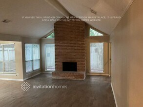 2227 Briarwest Blvd in Houston, TX - Building Photo - Building Photo