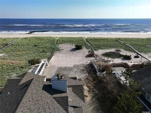 325 Dune Rd in Westhampton Beach, NY - Building Photo - Building Photo