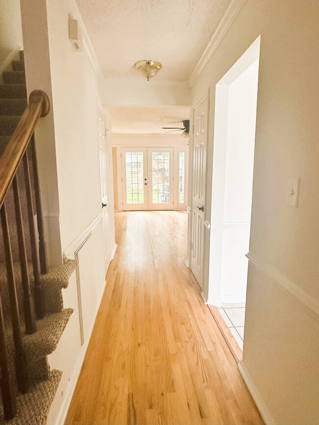 property at 5265 Settlers Park Dr