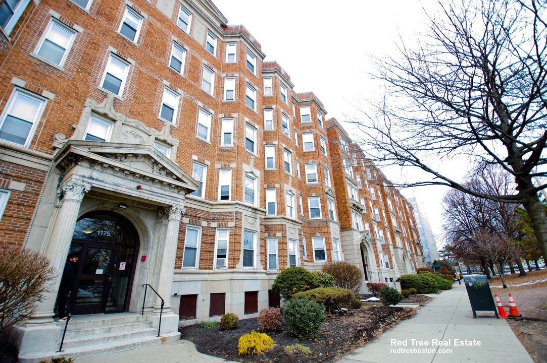 1175 Boylston St in Boston, MA - Building Photo