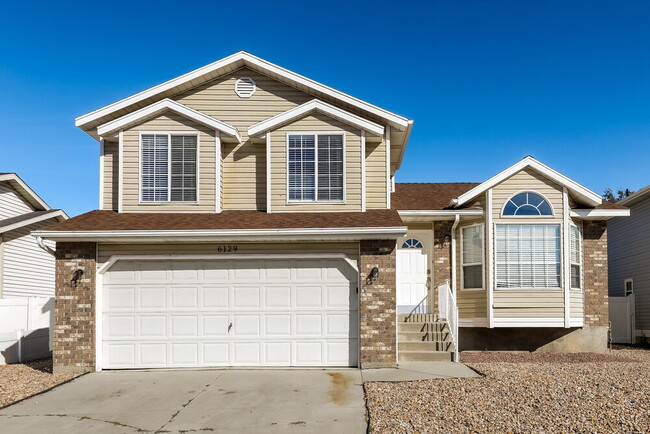 property at 6129 Crystal River Dr