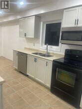 180 Dusty Ln in Brampton, ON - Building Photo - Building Photo