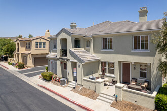 Lake Point in Lake Elsinore, CA - Building Photo - Building Photo