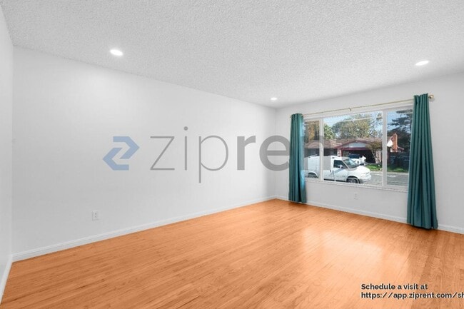 7708 Quinby Way in Sacramento, CA - Building Photo - Building Photo