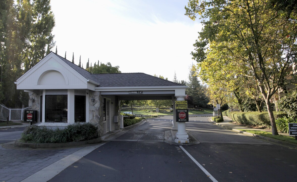 Copper Ridge in San Ramon, CA - Building Photo