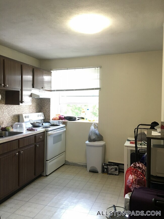 10 Armington St in Boston, MA - Building Photo - Building Photo