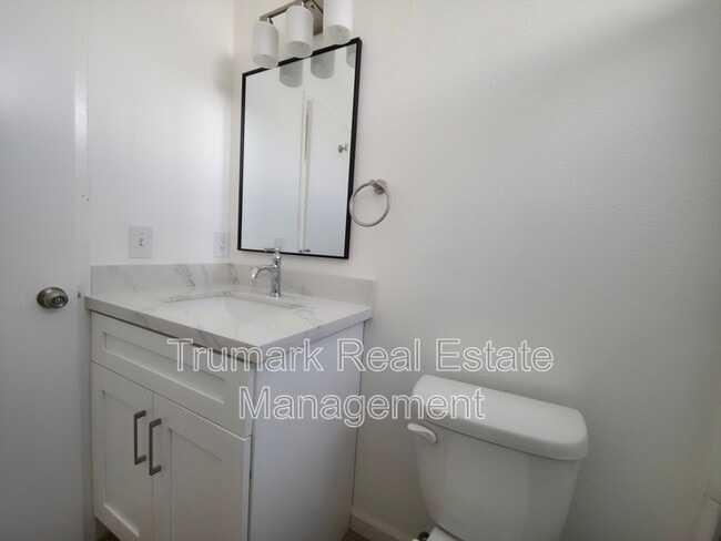 property at 14605 Burbank Blvd