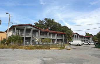 Royal Orleans Apartments in Clearwater, FL - Building Photo - Building Photo