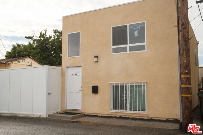 property at 419 S Clark Dr