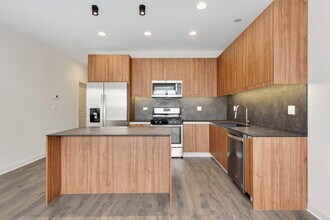 2824 W Van Buren St in Chicago, IL - Building Photo - Building Photo