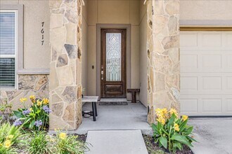 7617 Diamond Dr. in Corpus Christi, TX - Building Photo - Building Photo