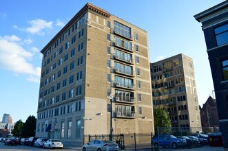 Carlton Lofts in Detroit, MI - Foto de edificio - Building Photo