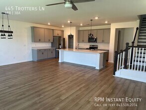 445 Trotters Ln in Moncks Corner, SC - Building Photo - Building Photo