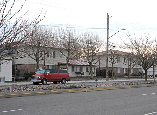 Auburn Court Apartments in Auburn, WA - Building Photo - Building Photo