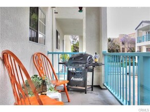 1006 Vía Zapata in Riverside, CA - Building Photo - Building Photo