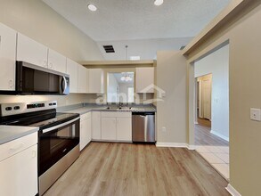 214 Strada Dr, Unit 1012 in Davenport, FL - Foto de edificio - Building Photo