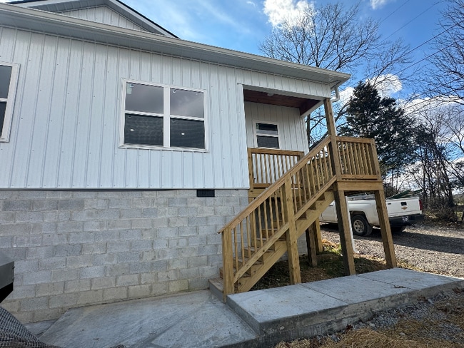 122 Cookeville Hwy in South Carthage, TN - Building Photo - Building Photo