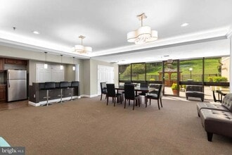 6300 Stevenson Ave, Unit 2XX in Alexandria, VA - Building Photo - Building Photo