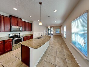 556 Drysdale Dr in Orange Park, FL - Building Photo - Building Photo