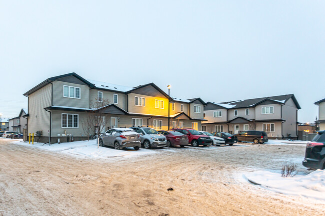 Carter Place Homes in Edmonton, AB - Building Photo - Building Photo