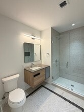 1121 Dorchester Ave, Unit 407 in Boston, MA - Foto de edificio - Building Photo