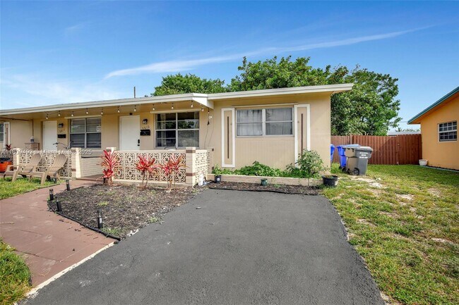 5816 Cleveland St in Hollywood, FL - Building Photo - Building Photo