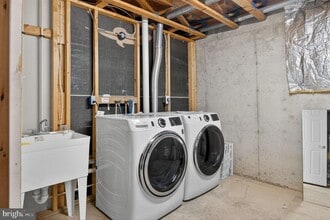 8404 Burchap Dr in Gaithersburg, MD - Building Photo - Building Photo