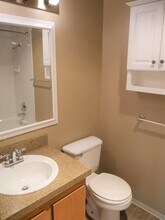 13717 Linden Ave N-Unit -#328 in Seattle, WA - Building Photo - Building Photo