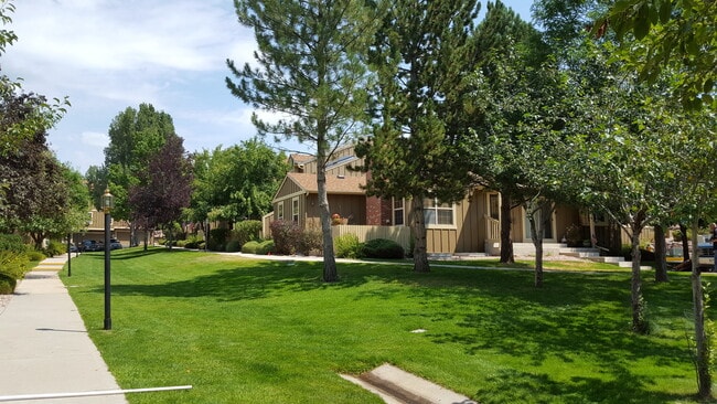 6829 Los Reyes Cir in Colorado Springs, CO - Building Photo - Building Photo