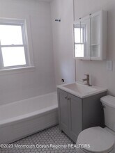 211 Ridge Ave in Belford, NJ - Building Photo - Building Photo
